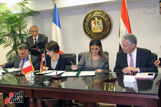 وزارة التعاون الدولى توقيع بروتوكول بين مصر وفرنسا  (4)