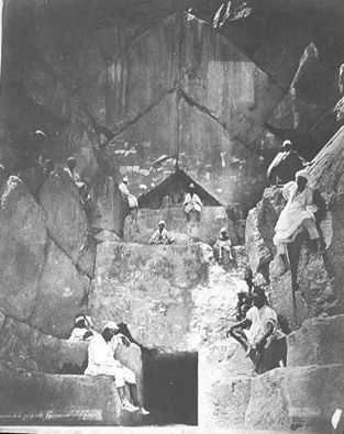 المدخل الاصلي الى الهرم الكبير  1890