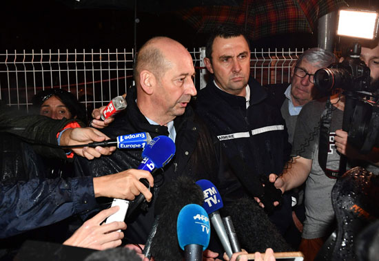 المدعى العام فى فرنسا يتحدث إلى وسائل الإعلام عقب الحادث