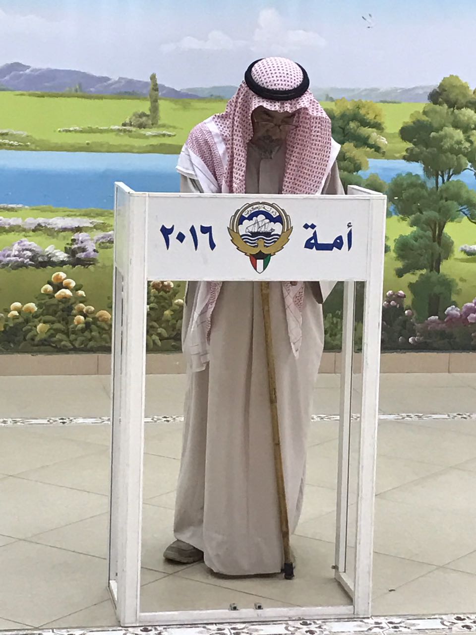 مواطن ينتخب فى الكويت