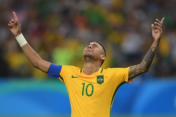 592640214-neymar-of-brazil-celebrates-scoring-the-gettyimages-1480165354-800