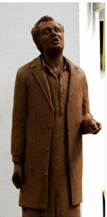 تمثال الشيخ حسنى