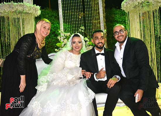 الزميل أحمد الشاذلى يحتفل بزفافه على منه الله هشام (23)