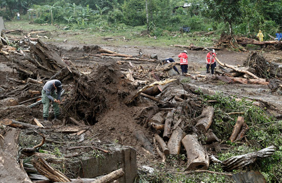 	الرياح الشديدة اقتلعت الأشجار فى نيكاراجوا وكوستاريكا