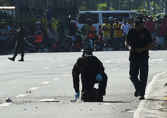 لحظة انفجار طرد مشبوه فى الفلبين