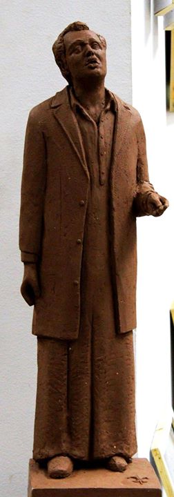 تمثال الشيخ حسني للراحل محمود عبد العزيز في فيلم الكيت كات