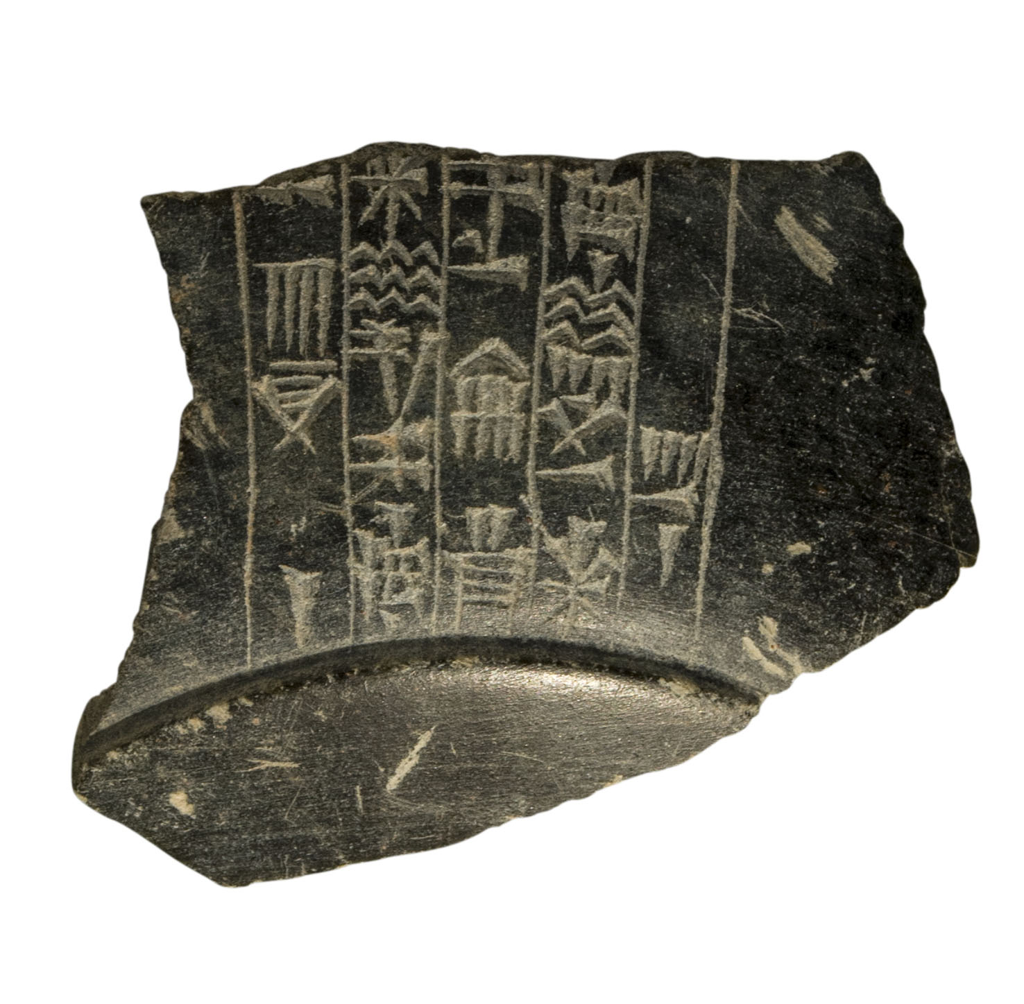 1_Vessel fragment with inscription