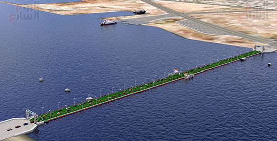 أول كوبرى عائم على مياه القناة (1)