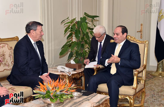 الرئيس عبد الفتاح السيسي و رودولوفو نين نوبوا وزير خارجية أوروجواى (1)