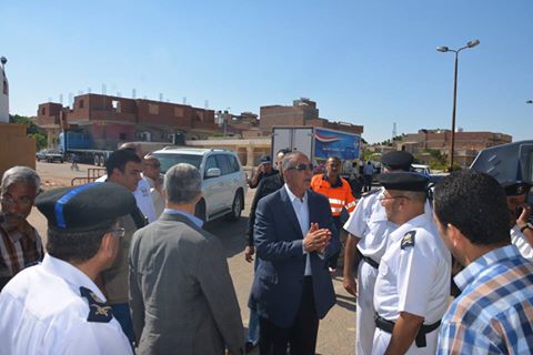 محافظ البحر الاحمر ومدير الأمن يتفقدان قافلة وزارة الداخلية