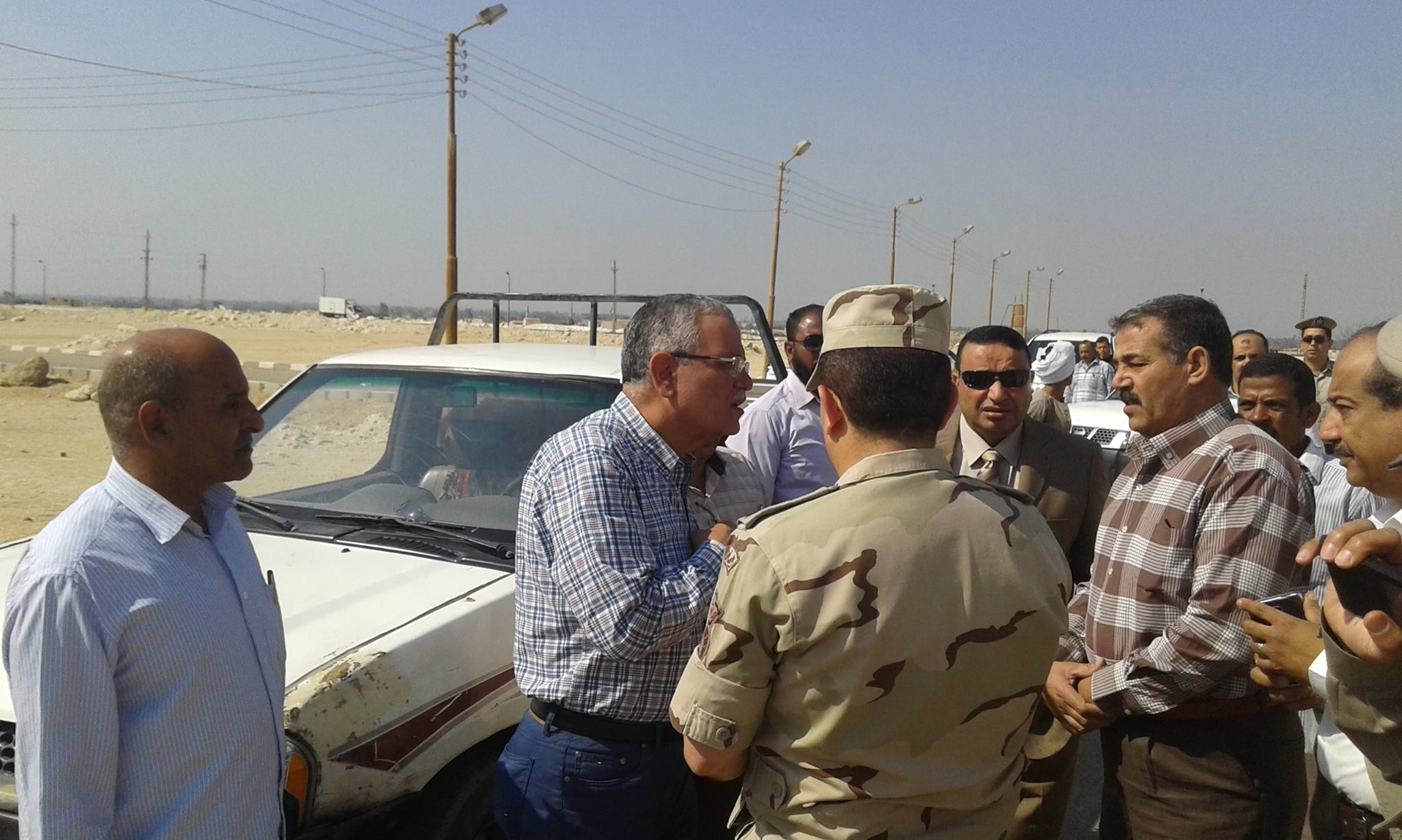 اللواء عصام البديوى محافظ المنيا يلتقى الحاجزين فى قرى الخريجين للشباب