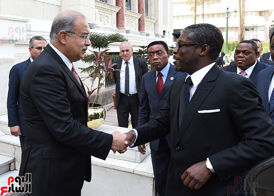 رئيس الوزراء يستقبل  رئيس غينيا (1)