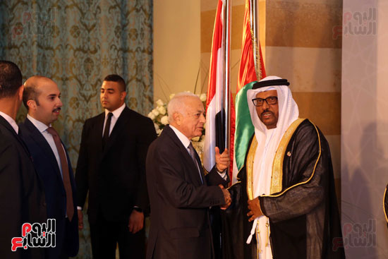 الأمين السابق لجامعة الدول العربية نبيل العربى مع السفير الإماراتى