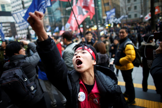 مظاهرات فى كوريا الجنوبية تطالب باستقالة رئيسة البلاد