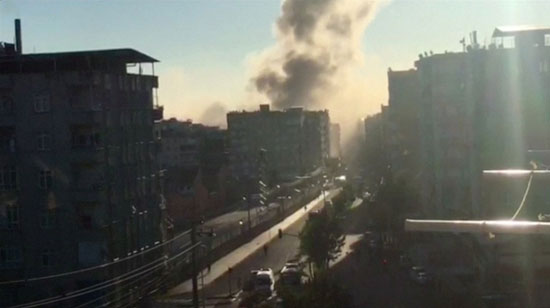 انفجار فى مدينة ديار بكر التركية وتصاعد الأدخنة