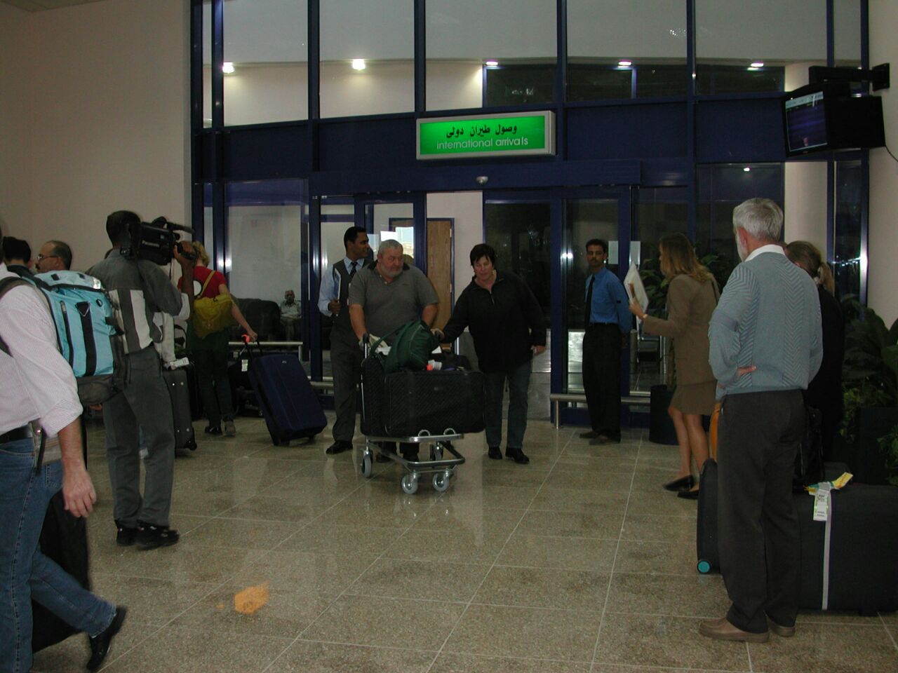 السياح النمساوين يصلون مطار مرسى علم 