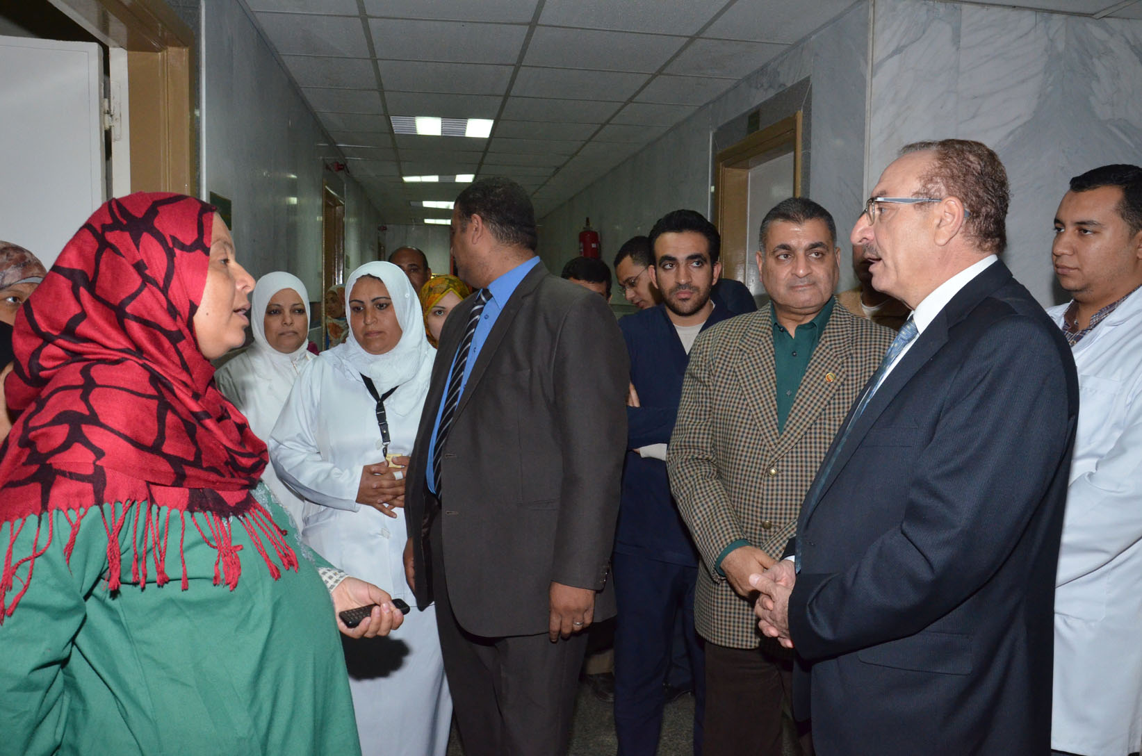 زيارة مسائية من محافظ بنى سويف لمستشفى التأمين الصحى