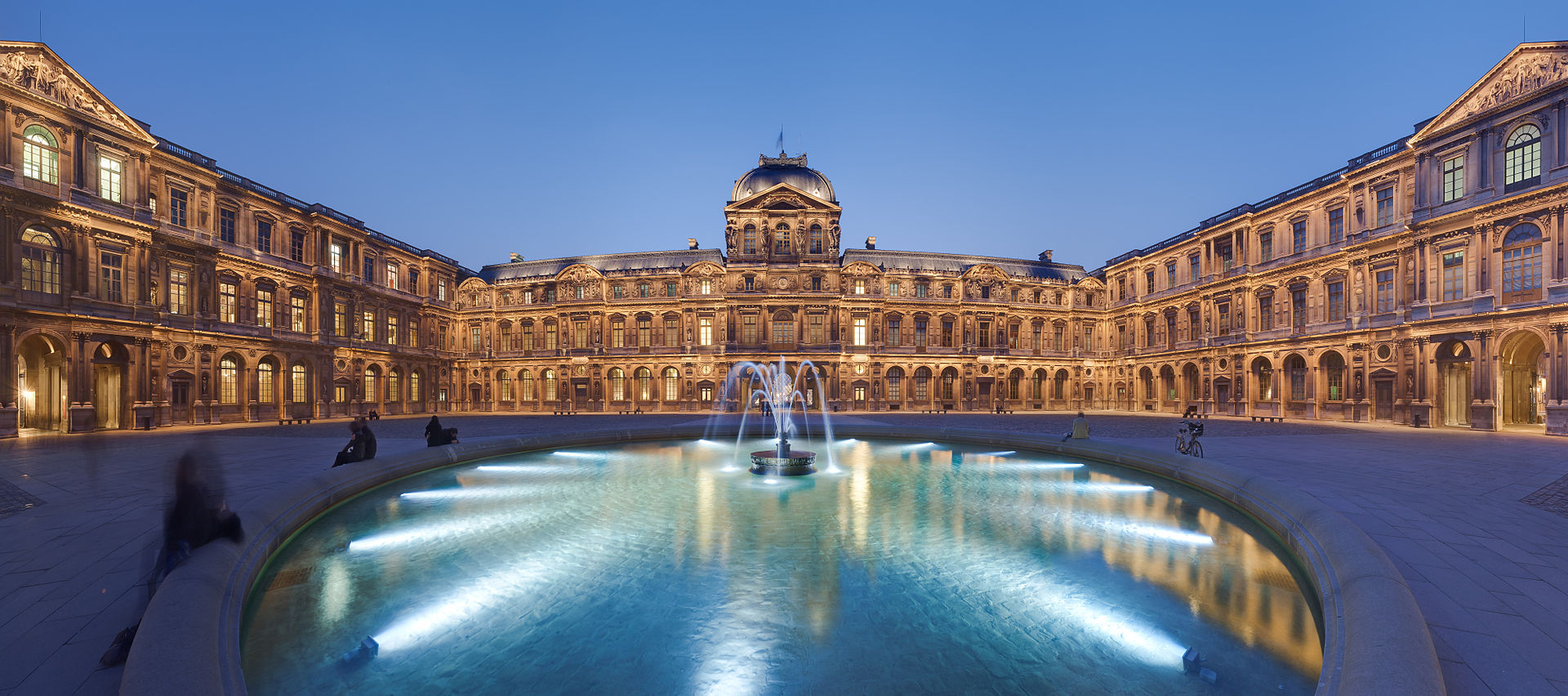 Louvre_Cour_Carree