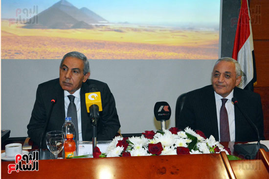 وزير الصناعة طارق قابيل والمهندس احمد عبد الرازق رئيس هيئة التنمية الصناعية