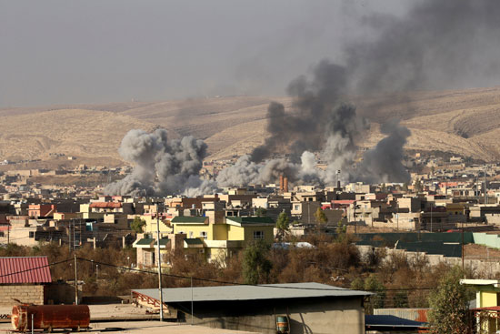  استمرار معارك الموصل وتصاعد الأدخنة من مدينة بعشيقة بسبب اتدام المعارك