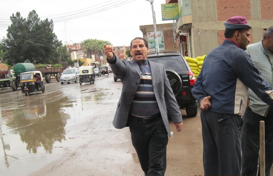 رفع مياه الأمطار من شوارع بسيون