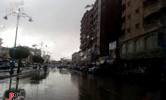 سقوط الأمطار على مدينة مرسى مطروح