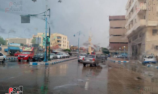 الأمطار تواصل سقوطها المتقطع على محافظة مطروح
