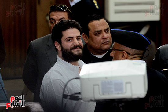 محاكمة نجل مرسى وقيادات الإخوان بـفض رابعة  (3)