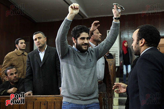 محاكمة نجل مرسى وقيادات الإخوان بـفض رابعة (9)