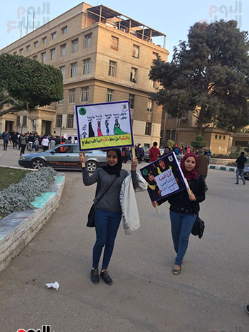 مسيرة-لمناهضة-التحرش-بجاكعة-القاهرة-(5)