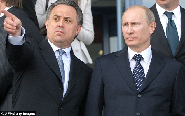 الرئيس الروسي بوتين مع وزير الرياضة