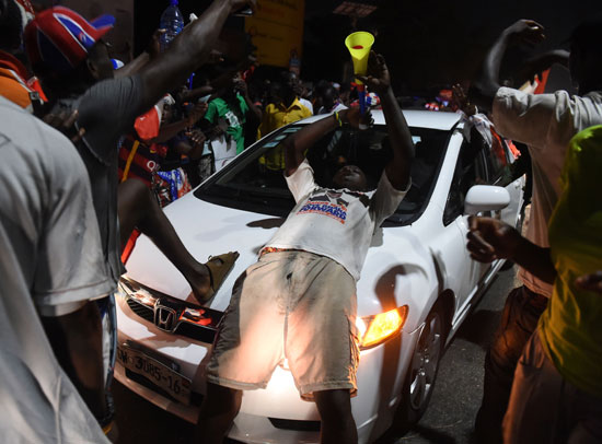 فعاليات احتفالية يقوم بها أنصار زعيم المعارضة فى غانا عقب إعلان فوزه