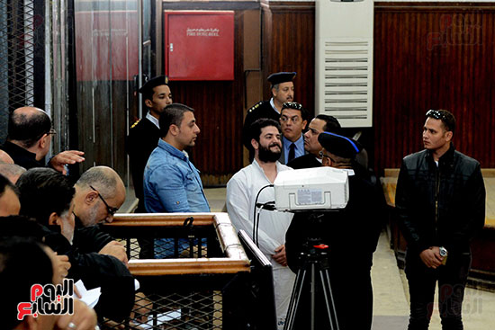 محاكمة نجل مرسى وقيادات الإخوان بـفض رابعة  (2)