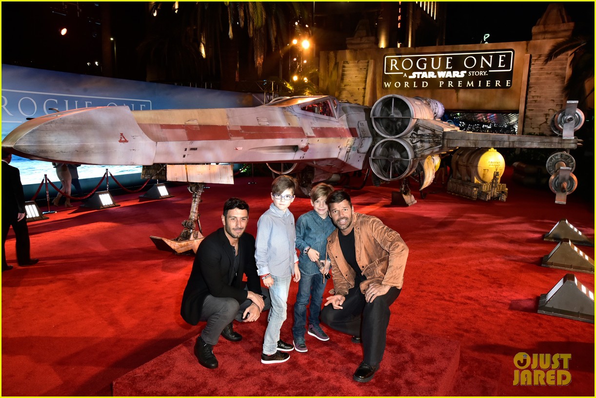 ricky-martin-jwan-sons-rogue-one-premiere-04