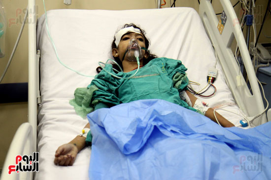 وزير التعليم العالي يزور مصابي حادث الكنيسة البطرسية بمستشفى الدمرداش (16)