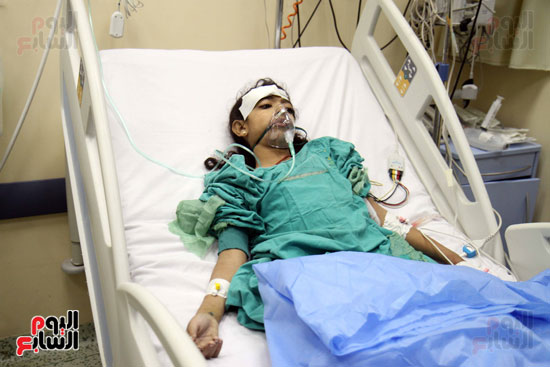 وزير التعليم العالي يزور مصابي حادث الكنيسة البطرسية بمستشفى الدمرداش (10)