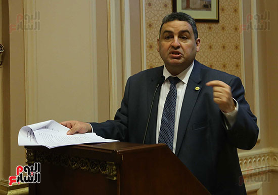 	النائب محمد العقاد