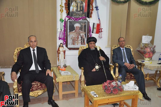 من داخل كنيسة العذراء مريم بالخارج من داخل كنيسة العذراء مريم بالخارج