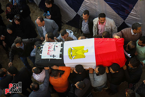 دفن شهداء تفجير الكنيسة البطرسية بمقابر كنيسة الأنبا شنودة بالمقطم (2)