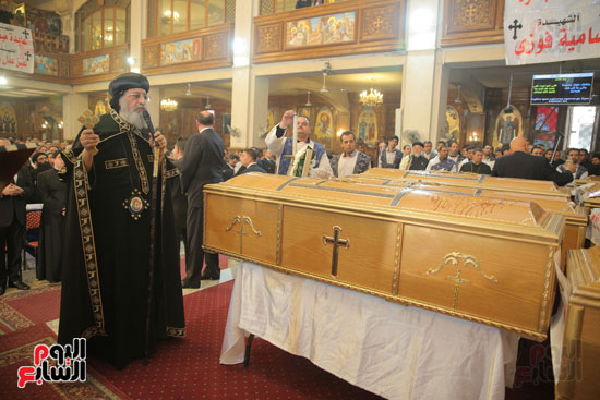 صلاة الجنازة على شهداء الكنيسة البطرسية (13)