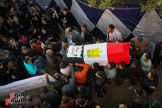 دفن شهداء تفجير الكنيسة البطرسية بمقابر كنيسة الأنبا شنودة بالمقطم (3)