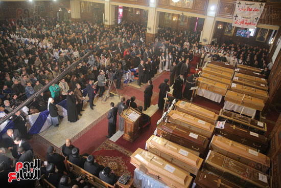 صلاة الجنازة على شهداء الكنيسة البطرسية (15)