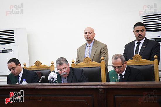 محاكمة وزير الداخلية الأسبق حبيب العادلى و12 موظفاً بالوزارة لاتهامهم بالاستيلاء على الاموال العامة (2)