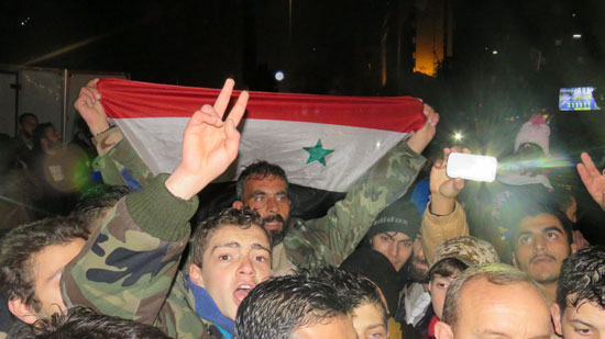 قوات الجيش السورى خلال الاحتفال بدحر الإرهابيين فى شرق حلب