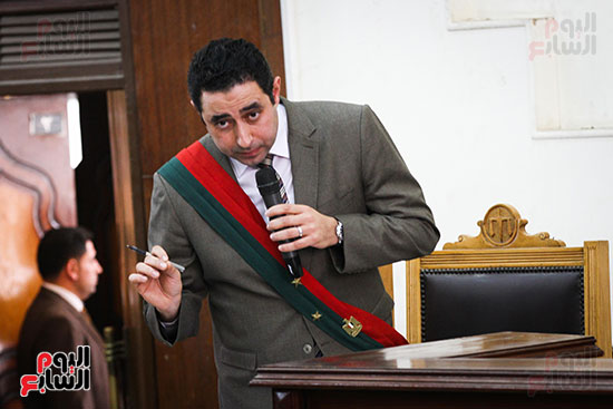 محاكمة وزير الداخلية الأسبق حبيب العادلى و12 موظفاً بالوزارة لاتهامهم بالاستيلاء على الاموال العامة (25)