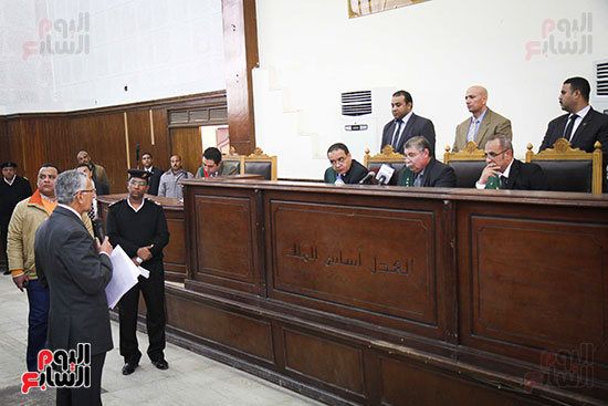 محاكمة وزير الداخلية الأسبق حبيب العادلى و12 موظفاً بالوزارة لاتهامهم بالاستيلاء على الاموال العامة (12)