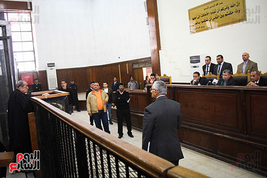 محاكمة وزير الداخلية الأسبق حبيب العادلى و12 موظفاً بالوزارة لاتهامهم بالاستيلاء على الاموال العامة (18)