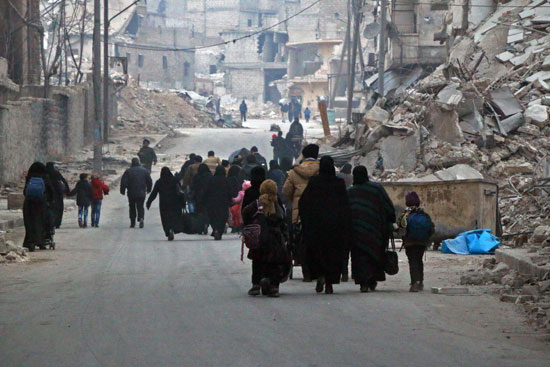إخلاء المدنيين من أحياء شرق حلب عقب دخول قوات الجيش