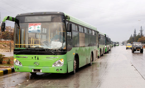 حافلات إجلاء المدنيين من حلب