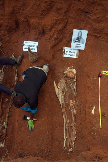 مقبرة لـ 14 سجينا سياسيا قتلوا فى جنوب أفريقيا منذ عصر الفصل العنصرى